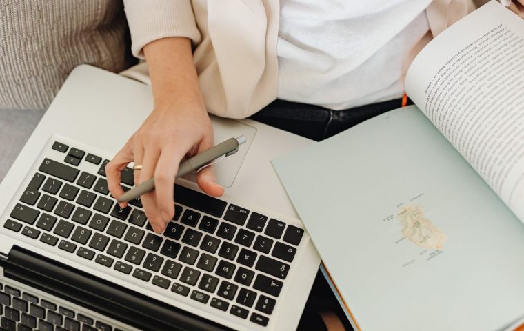 How to Choose an Online Course That Is Worth Your Time