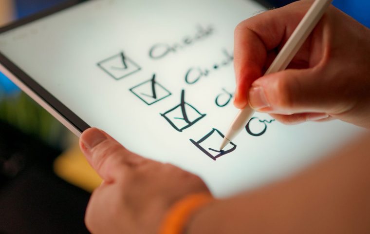 How to Actually Finish the Online Courses You Start