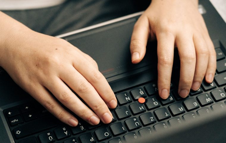 How to Write a Cover Letter Recruiters Actually Read